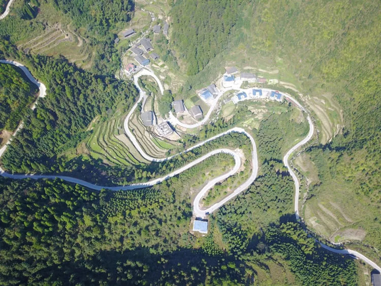 城鄉環衛一體化，航天DB旗舰環保“洪江模式”助力美麗鄉村！